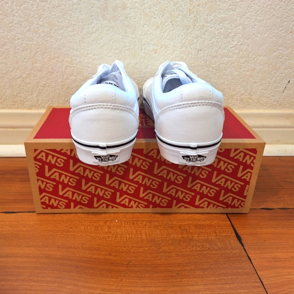 Vans - Picture 4 of 4